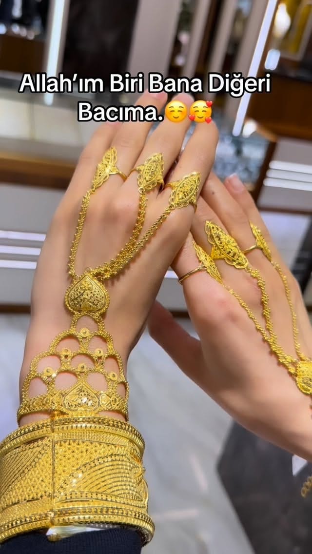 Post 6 by 𝐂𝐄𝐍𝐆𝐢𝐙 𝐊𝐔𝐘𝐔𝐌𝐂𝐔𝐋𝐔𝐊 on Instagram (video)
