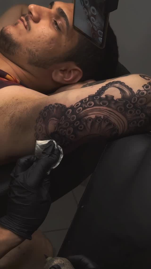 Post 4 by 💎 Ali Tattoo 💎 on Instagram (video)