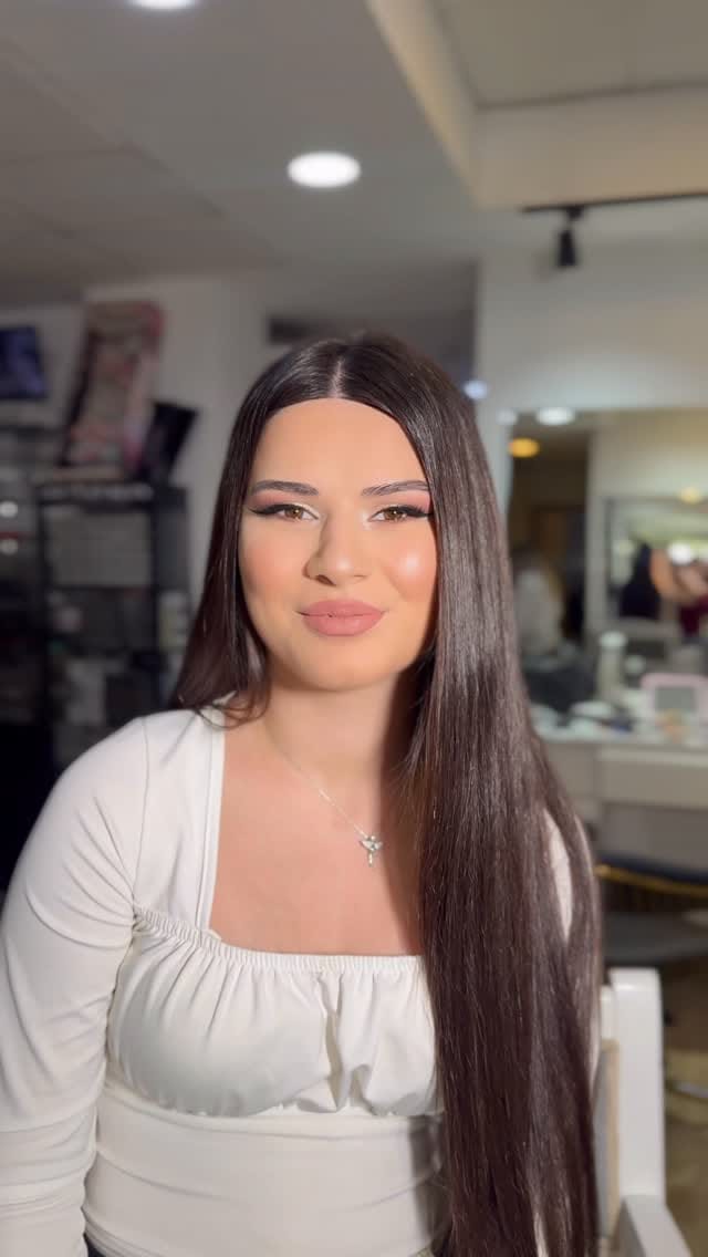 Post 2 by Makeup Artist & Hairstylist on Instagram (video)