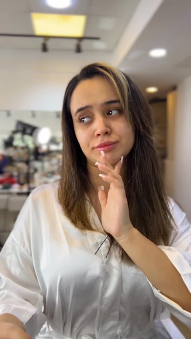 Post 4 by Makeup Artist & Hairstylist on Instagram (video)
