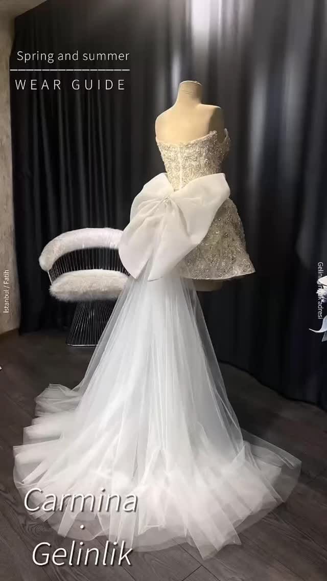Post 6 by Carmina Gelinlik on Instagram (video)