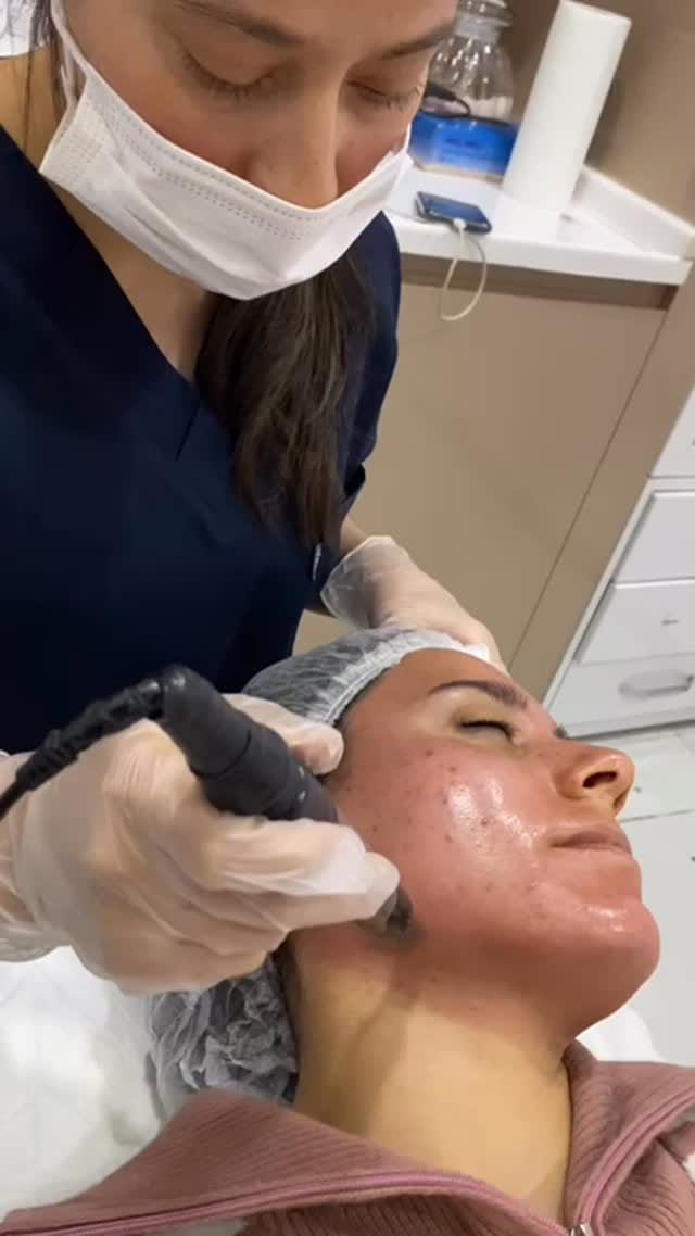 Post 5 by Nefertiti Güzellik on Instagram (video)