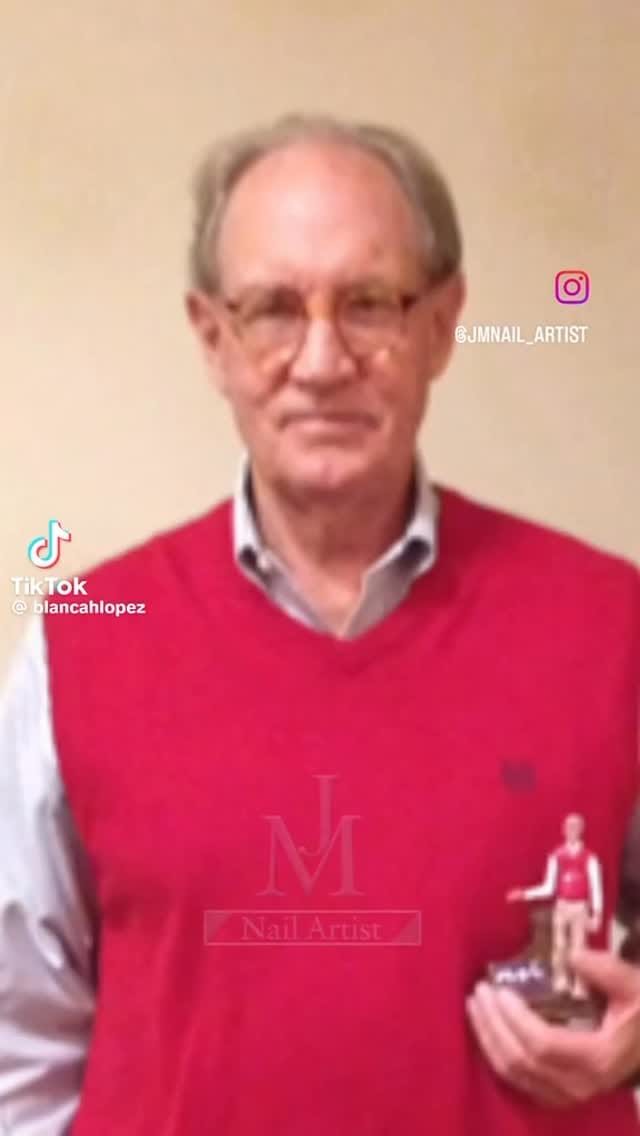 Post 7 by Diana Acevedo on Instagram (video)