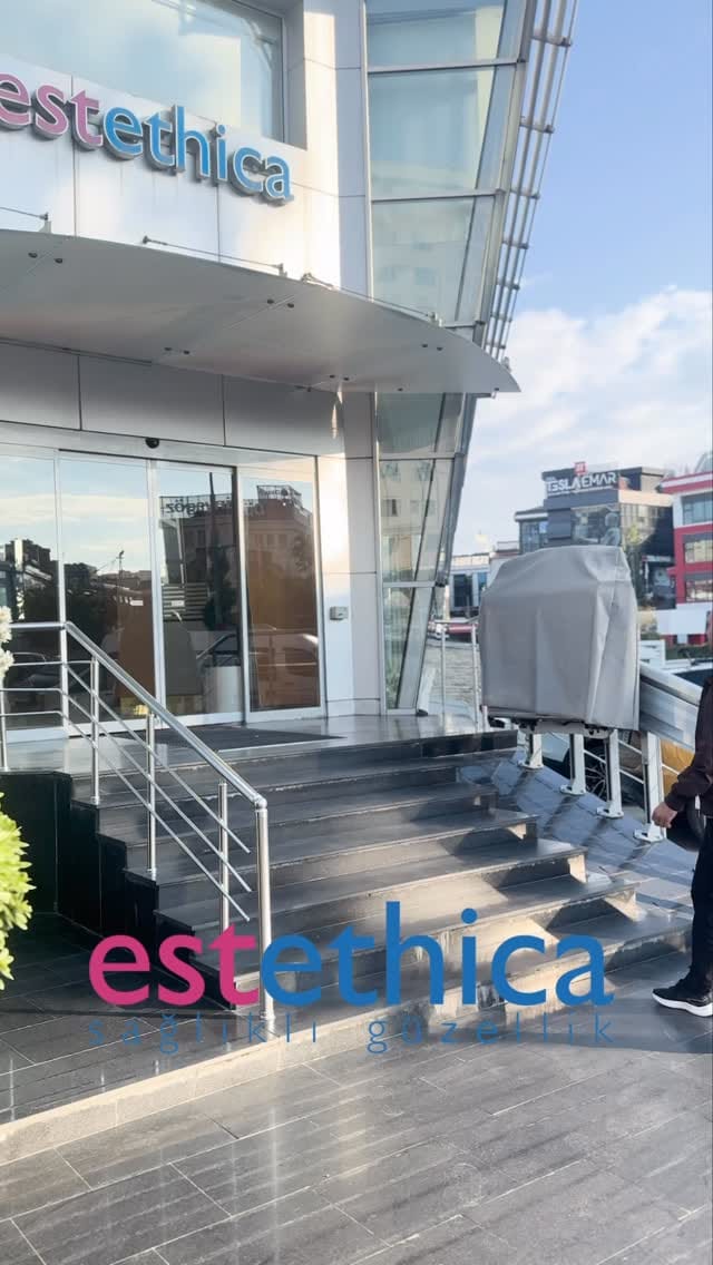 Post 1 by estethica on Instagram (video)