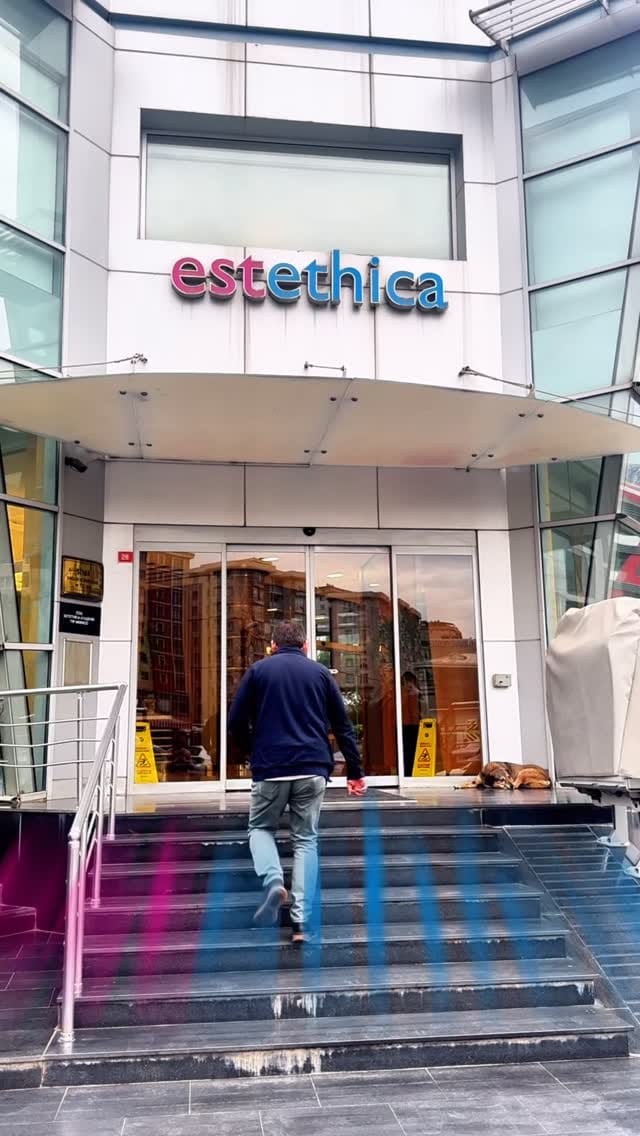 Post 10 by estethica on Instagram (video)