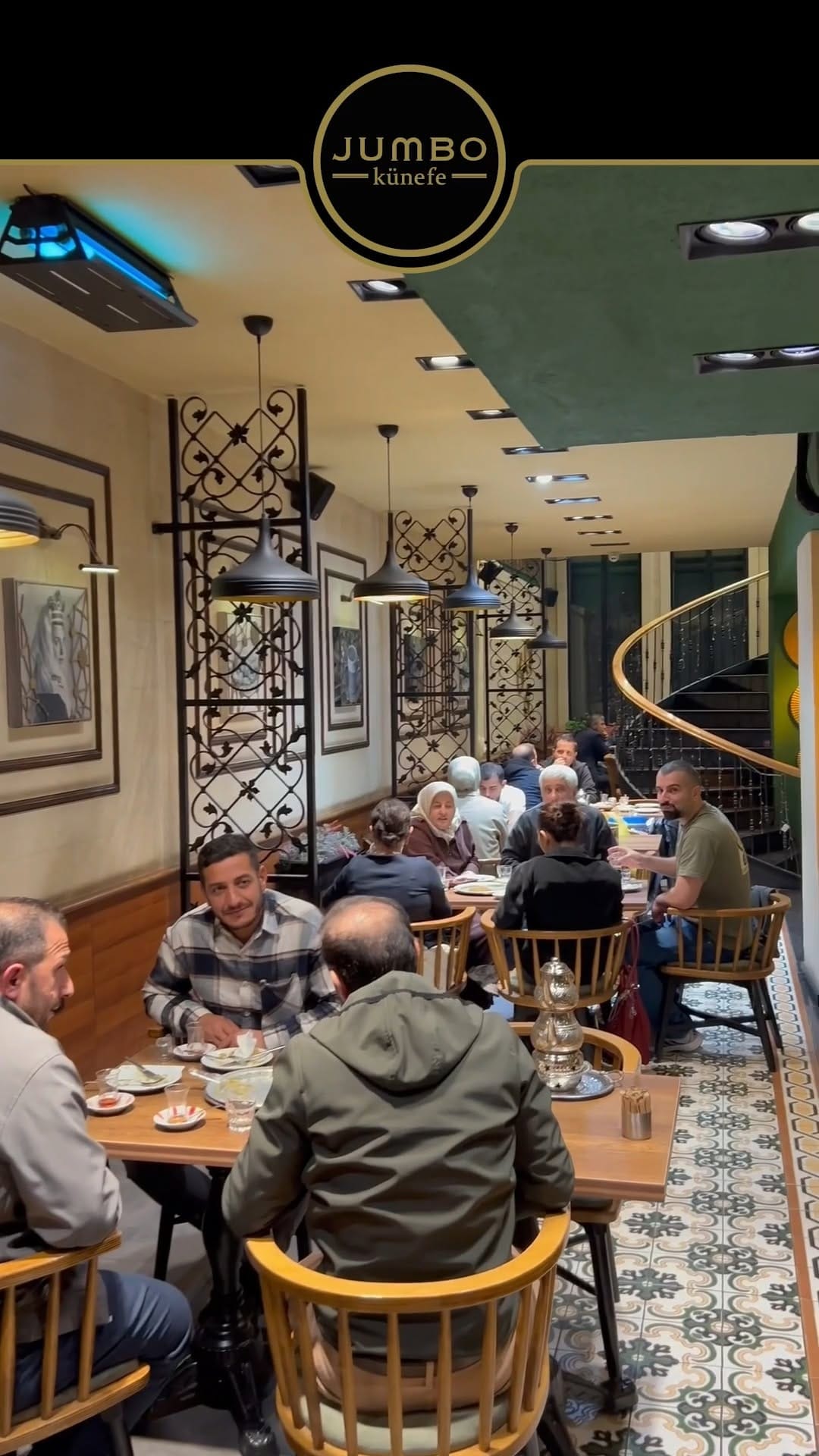 Post 3 by Jumbo Künefe on Instagram (video)