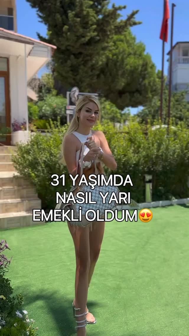 Post 8 by Meryem Serin on Instagram (video)
