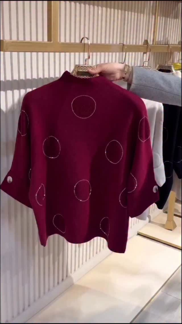 Post 5 by stylish__turkey on Instagram (video)