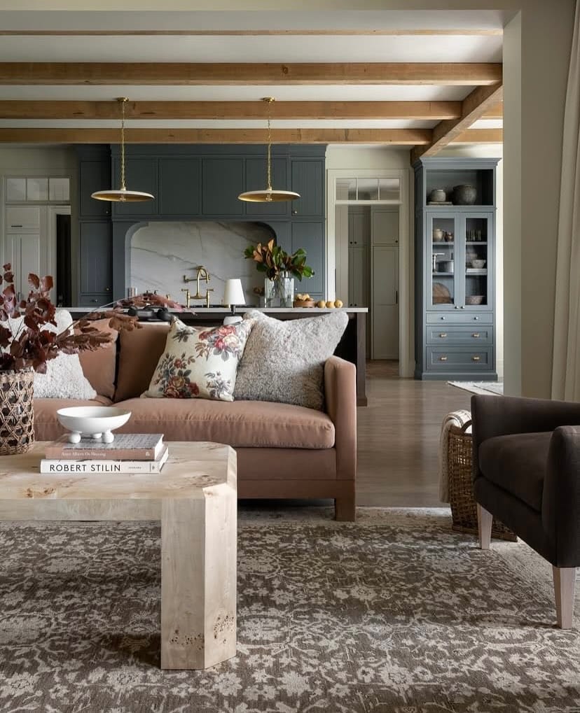 Post 5 by Decoration & Life Style on Instagram (carousel)