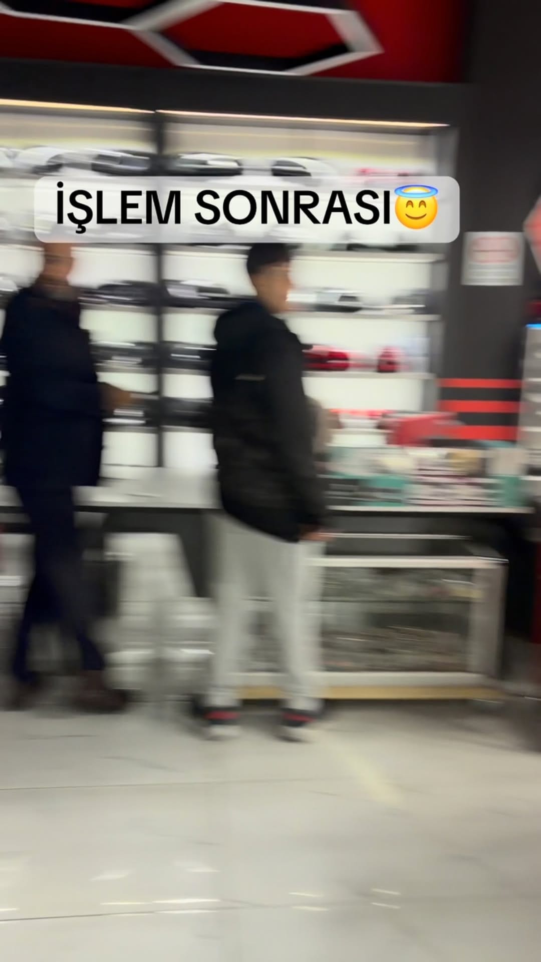 Post 6 by PAUL LED on Instagram (video)