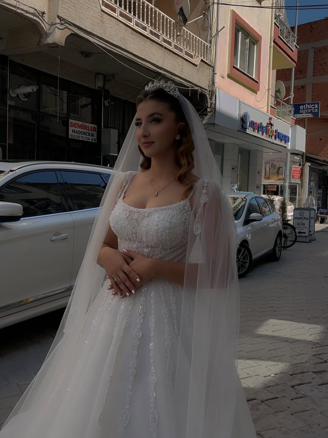 Post 5 by Hatice Bayan Kuaför on Instagram (carousel)
