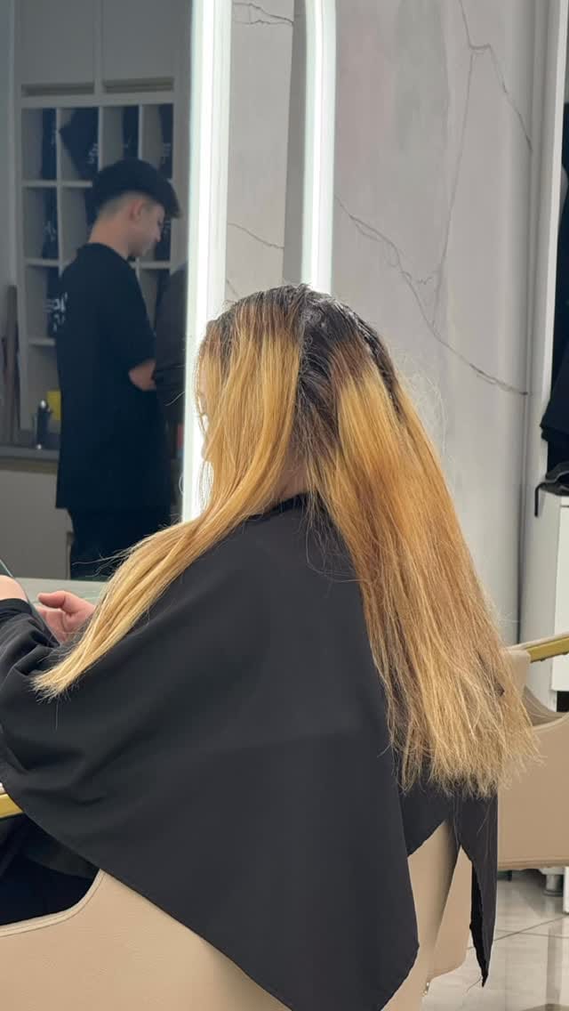 Post 1 by Balayage | #furkanyurtbaycolors on Instagram (video)