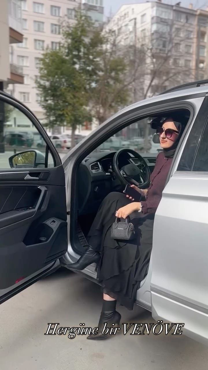 Post 9 by PERY BUTİK on Instagram (video)