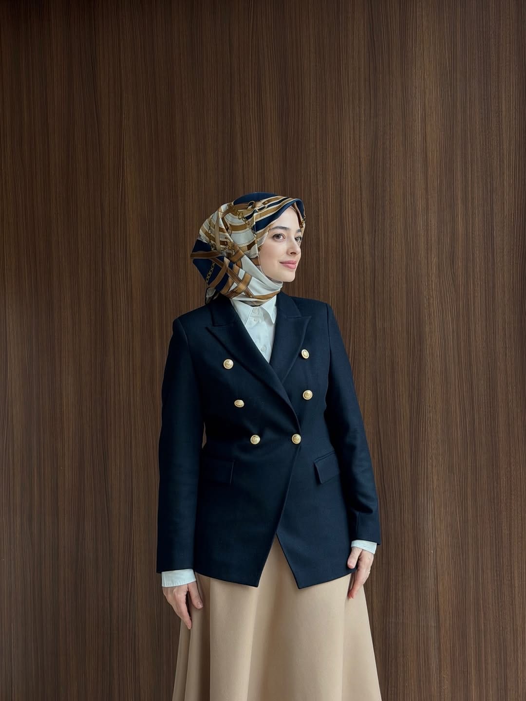 Post 10 by Z E Y N E P Ş U L E on Instagram (carousel)
