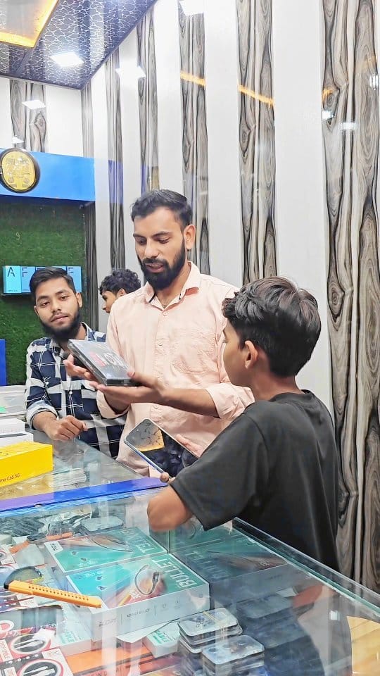 Post 10 by mohammad Azeem on Instagram (video)