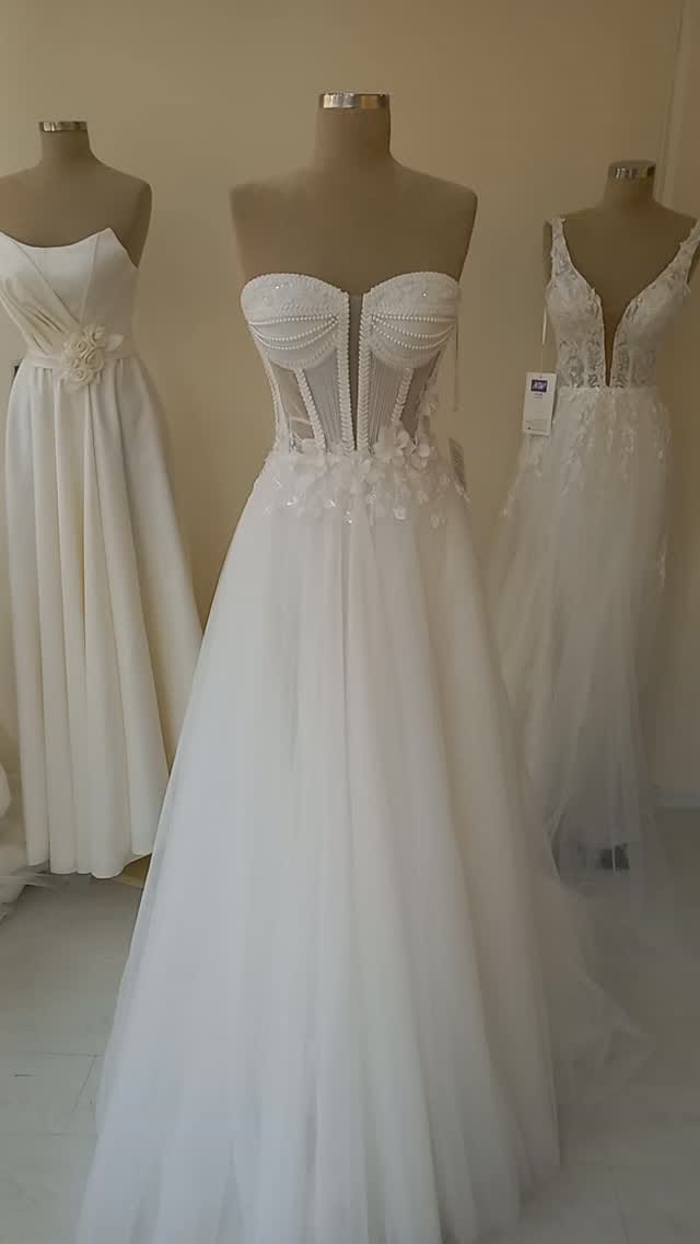 Post 5 by nar wedding  head office on Instagram (video)