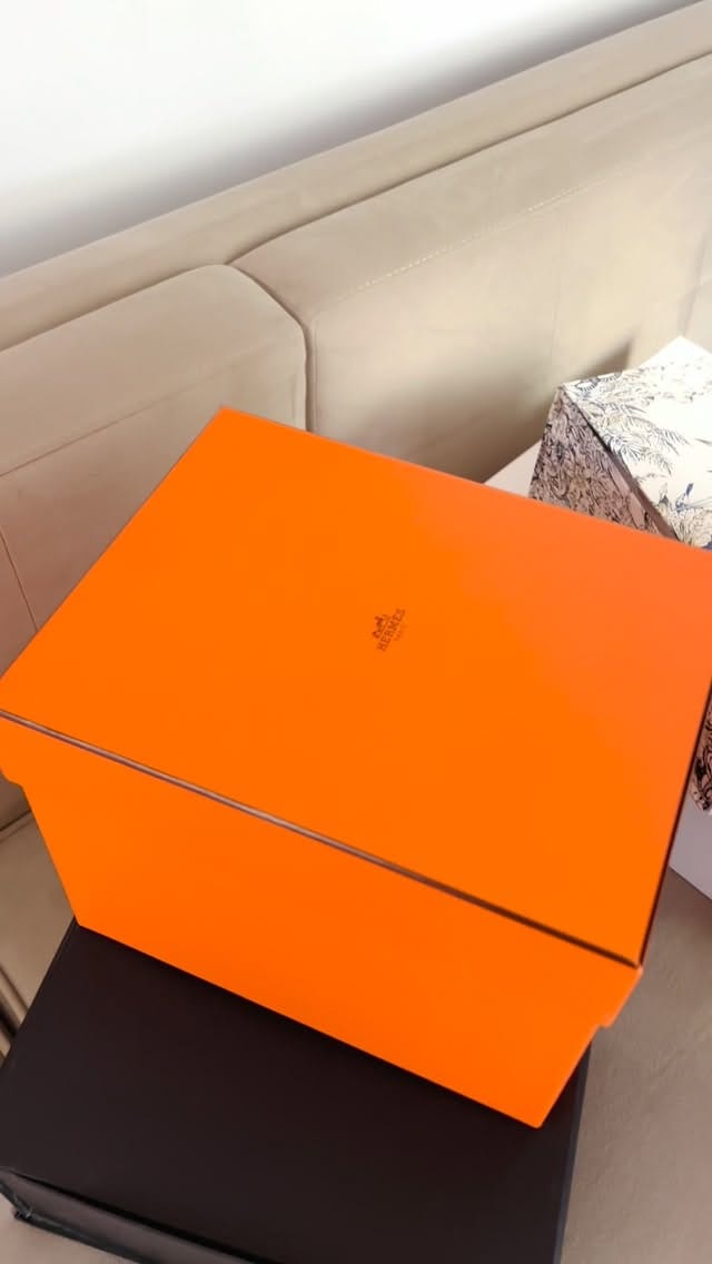Post 6 by İkinci El Lüks Alışveriş Mağazası on Instagram (video)