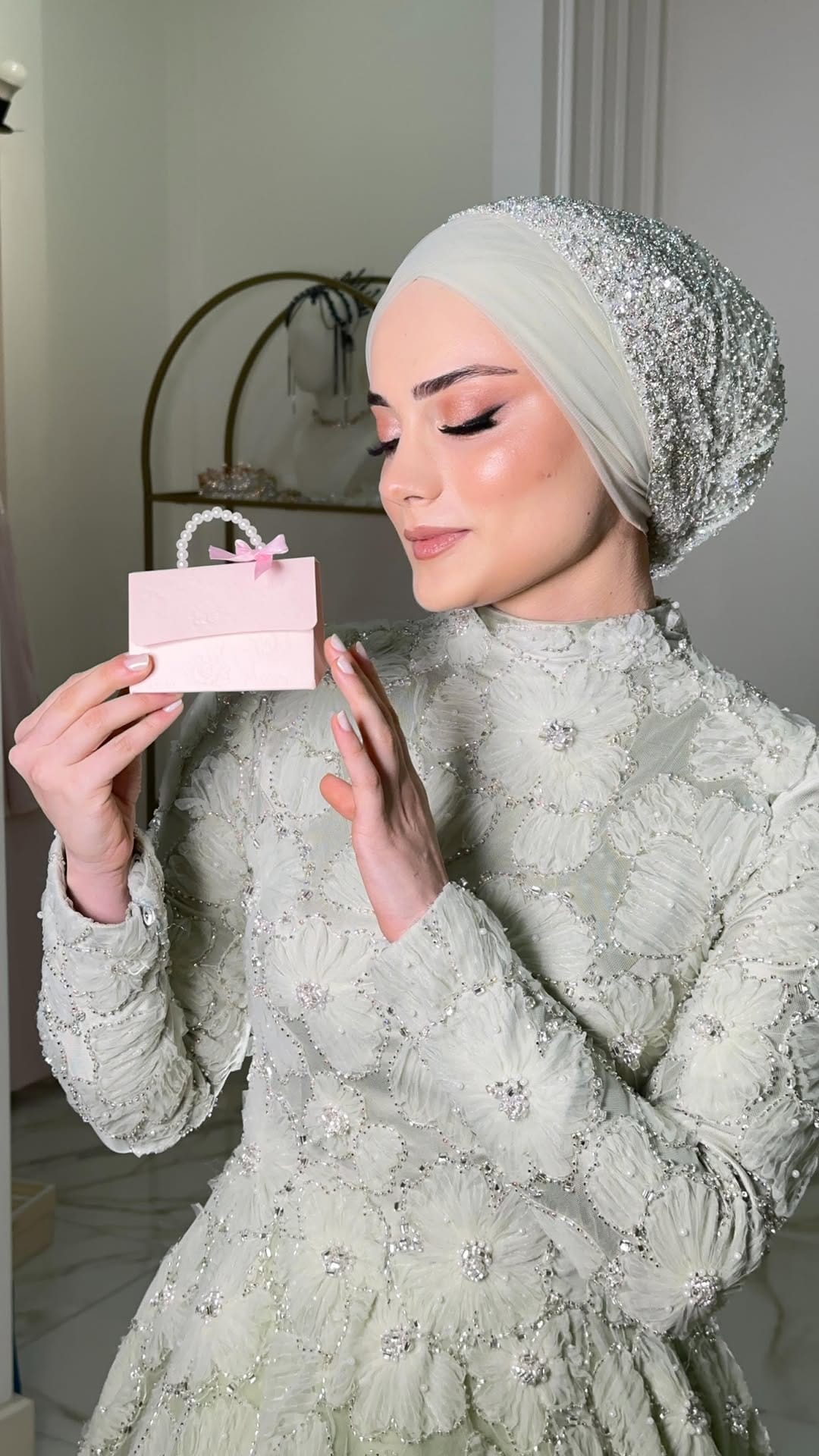 Post 2 by Türban Tasarım & Makyaj on Instagram (video)