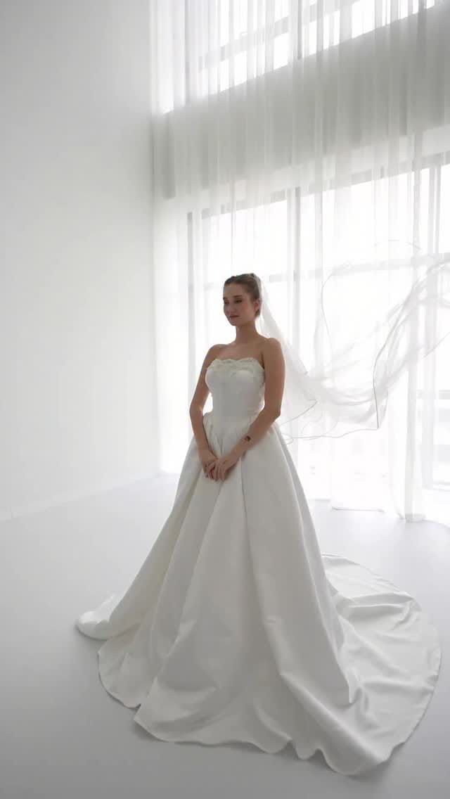 Post 3 by Seda Ersan Bursa Gelinlik Abiye on Instagram (video)