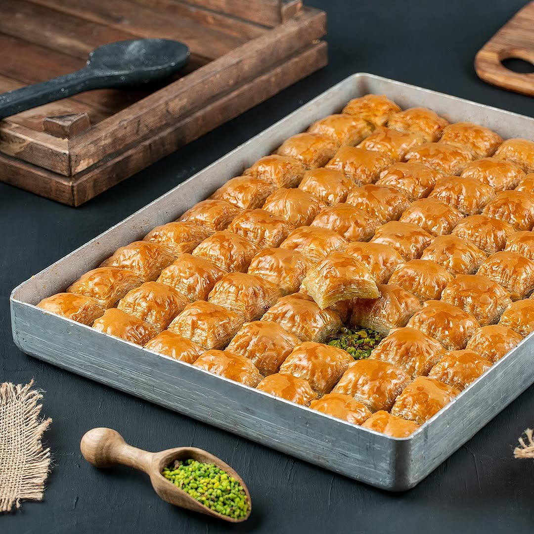Post 8 by GÜLNARE BAKLAVA on Instagram (image)