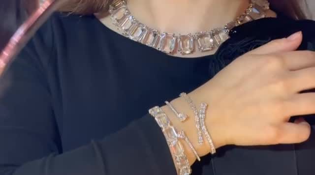 Post 1 by KRİSTAL KUTU on Instagram (video)