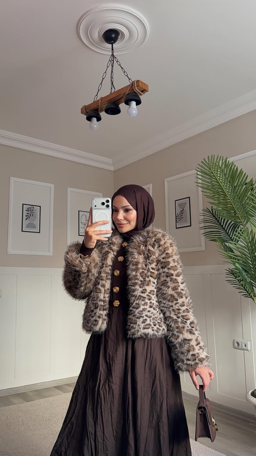 Post 2 by Sena Kandil on Instagram (video)