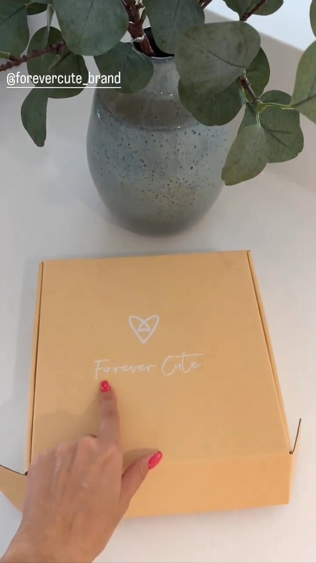 Post 9 by Forever Cute on Instagram (video)