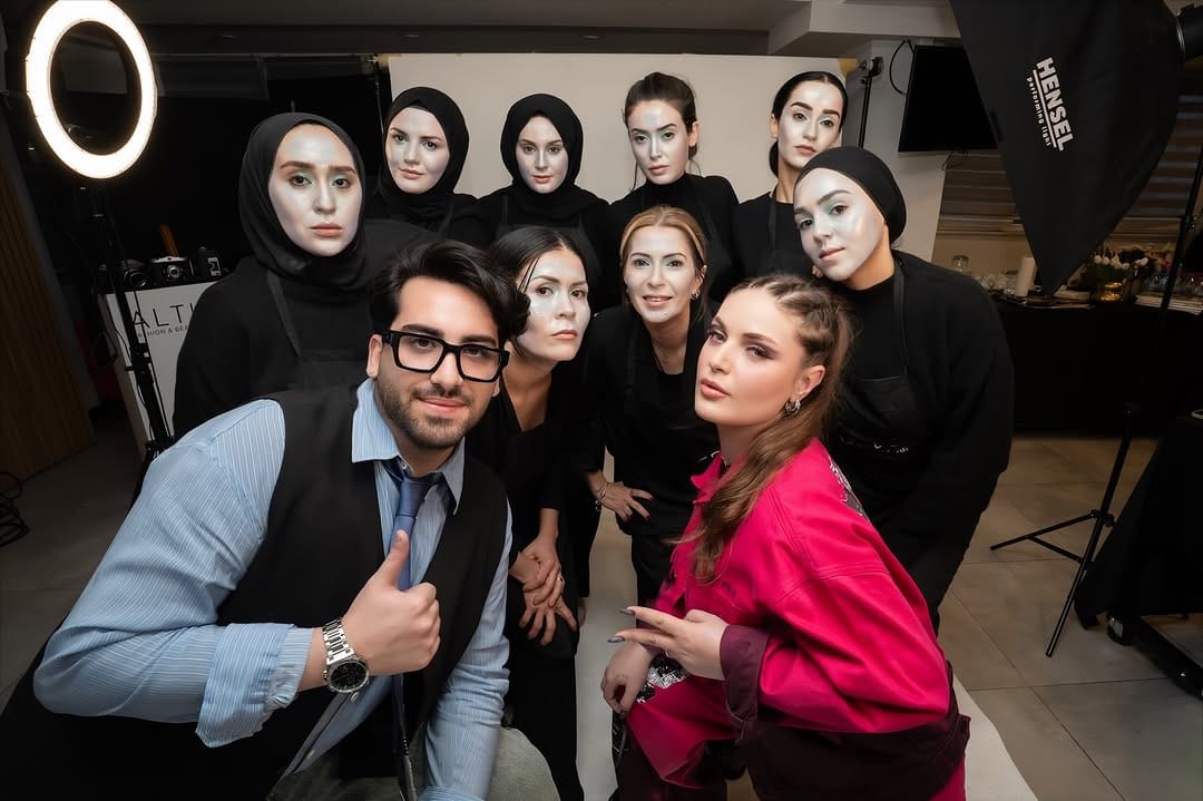 Post 3 by Sümeyye Selamet on Instagram (image)
