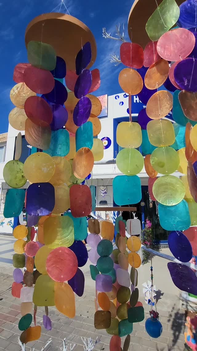 Post 3 by mavihediyelikler on Instagram (video)