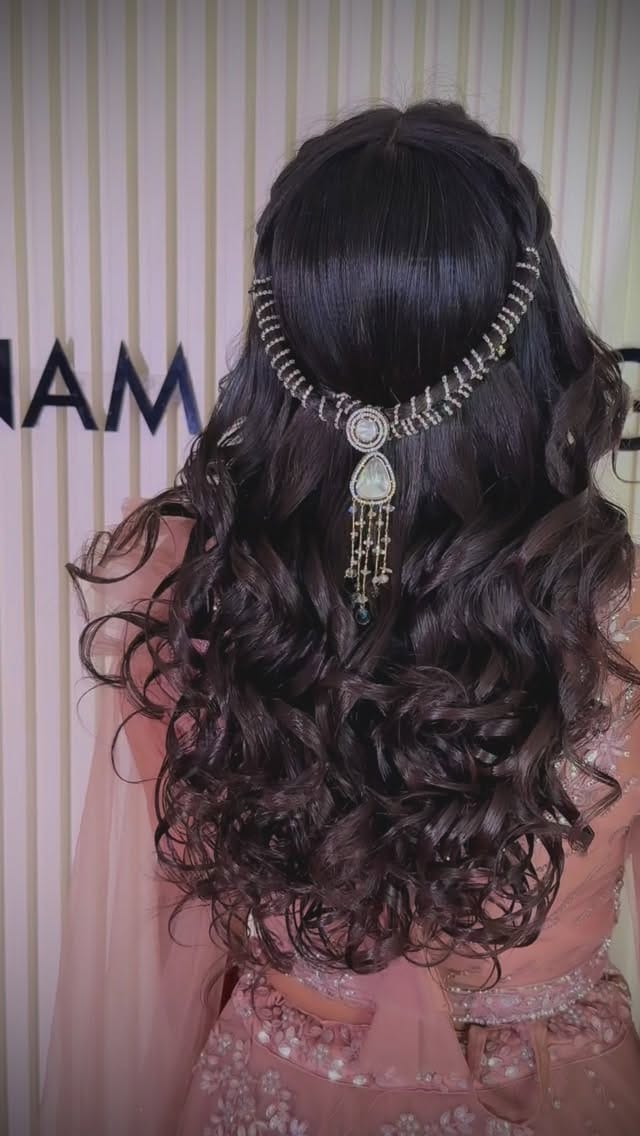 Post 7 by Poonam & Trupti gangani🧿 on Instagram (video)
