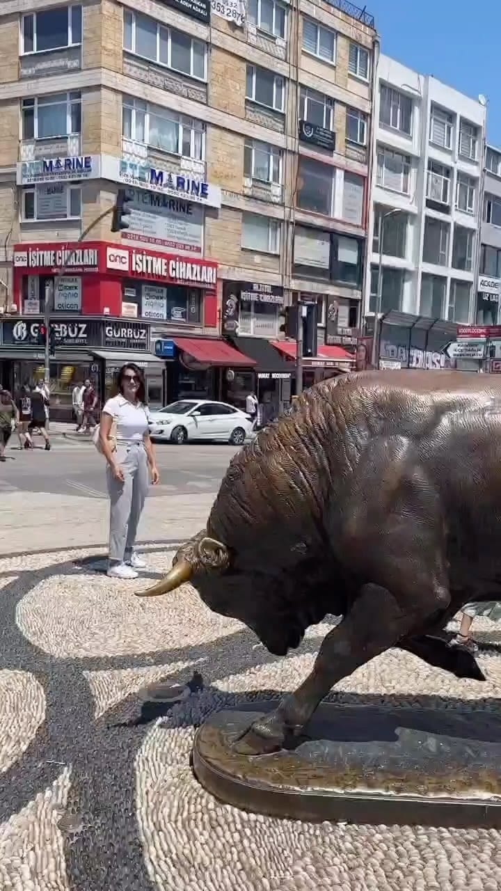 Post 3 by Belle Mariee Gelinlik on Instagram (video)