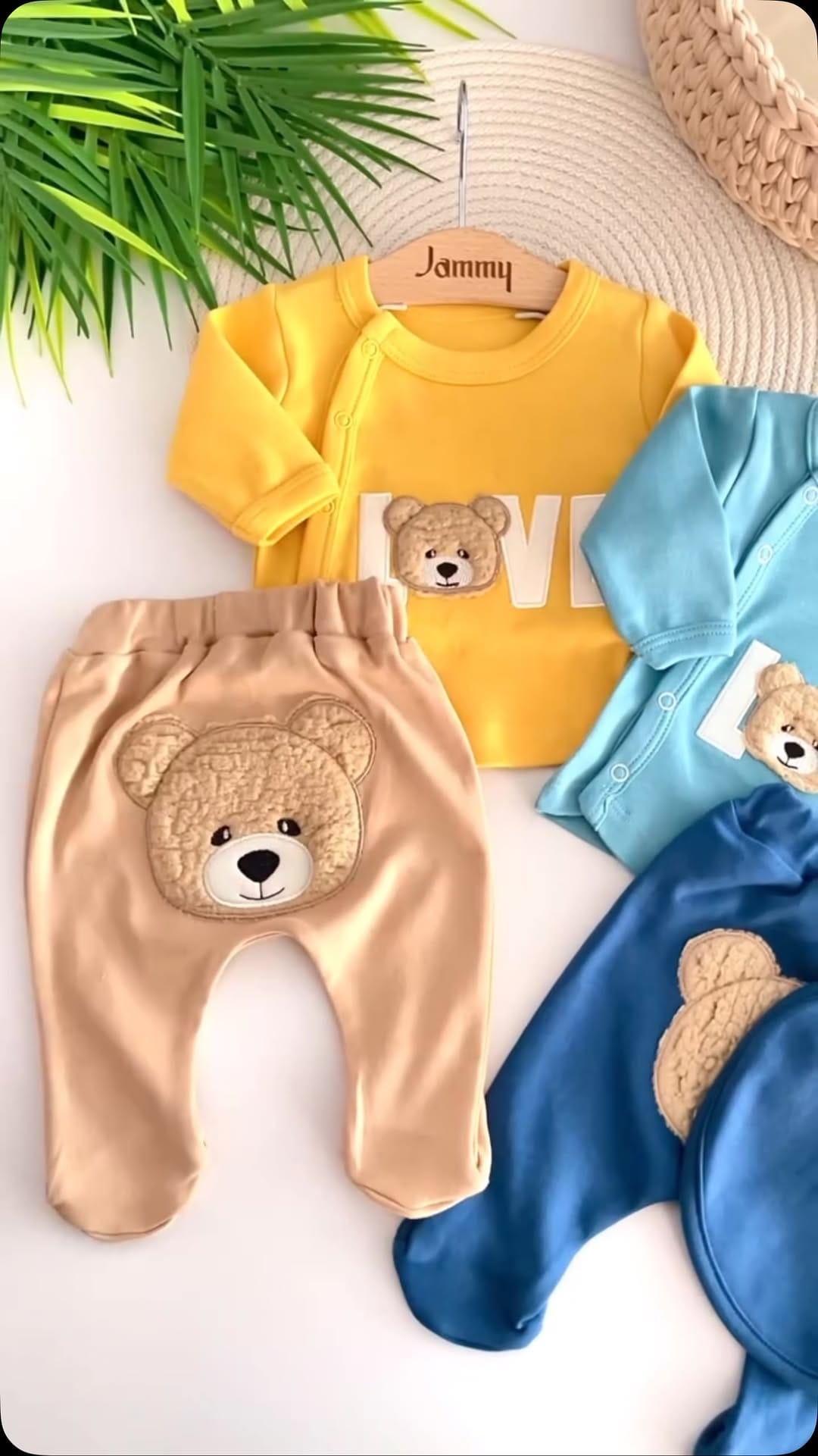 Post 8 by Boho Baby on Instagram (video)