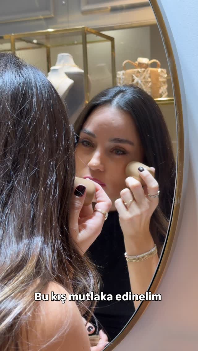 Post 4 by Miss Happiness on Instagram (video)
