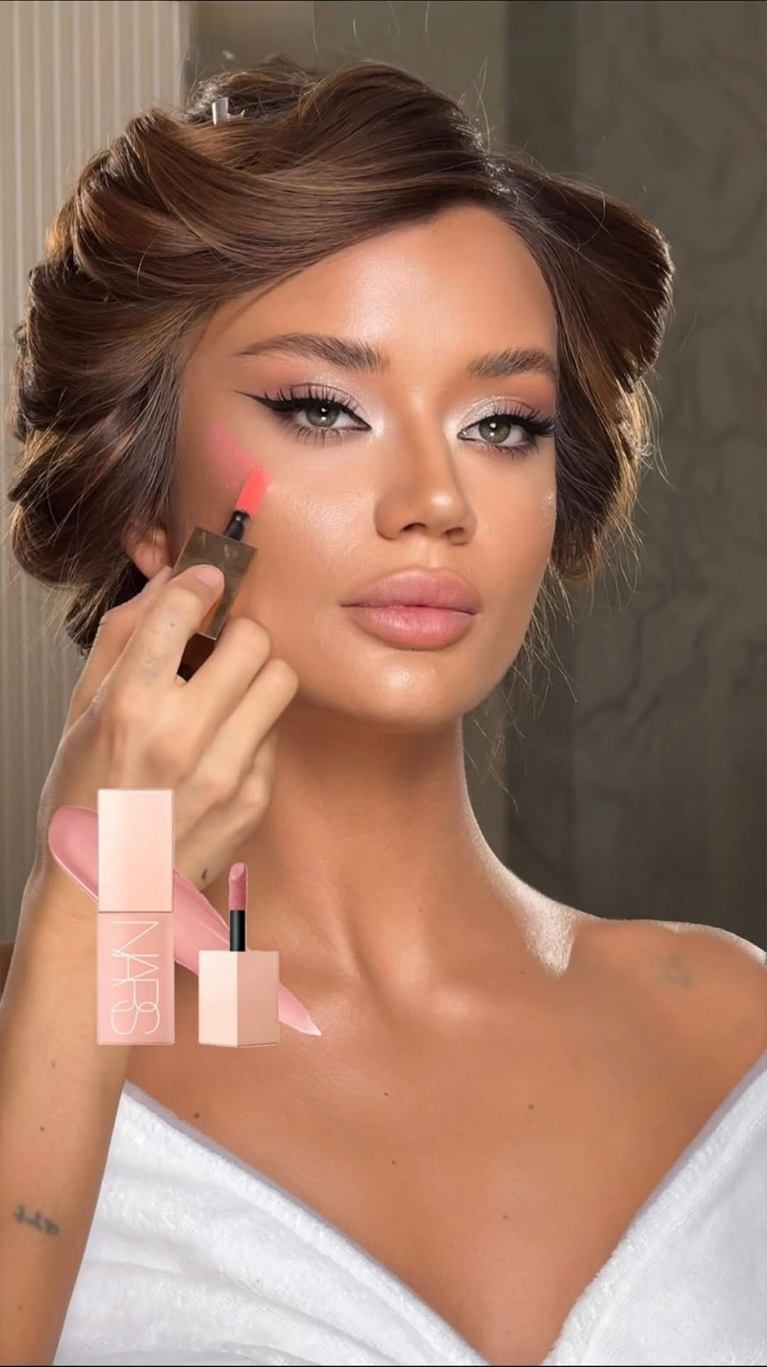 Post 8 by Rimaz | Pro Makeupartist Alanya on Instagram (video)