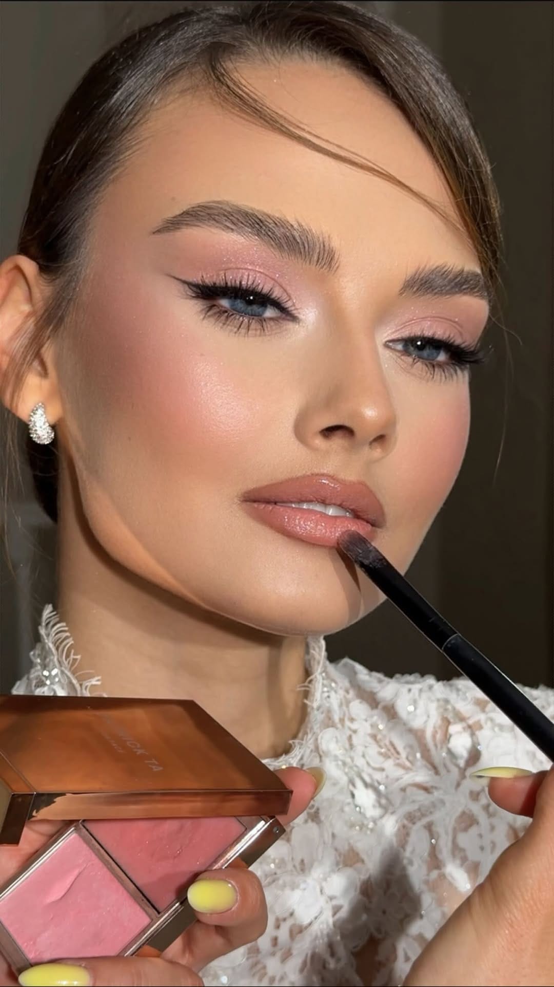 Post 10 by Rimaz | Pro Makeupartist Alanya on Instagram (video)