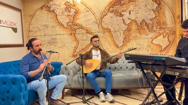 Post 5 by Pir Müzik on Instagram (video)