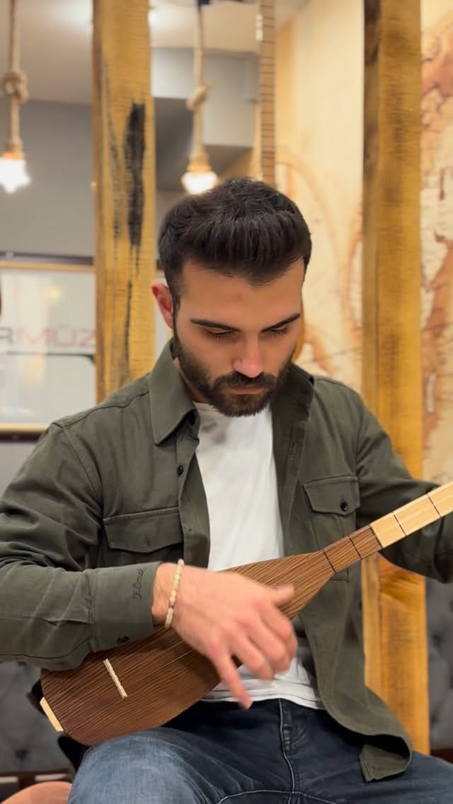 Post 7 by Pir Müzik on Instagram (video)