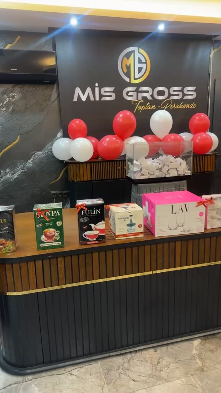Post 5 by MİS GROSS on Instagram (video)