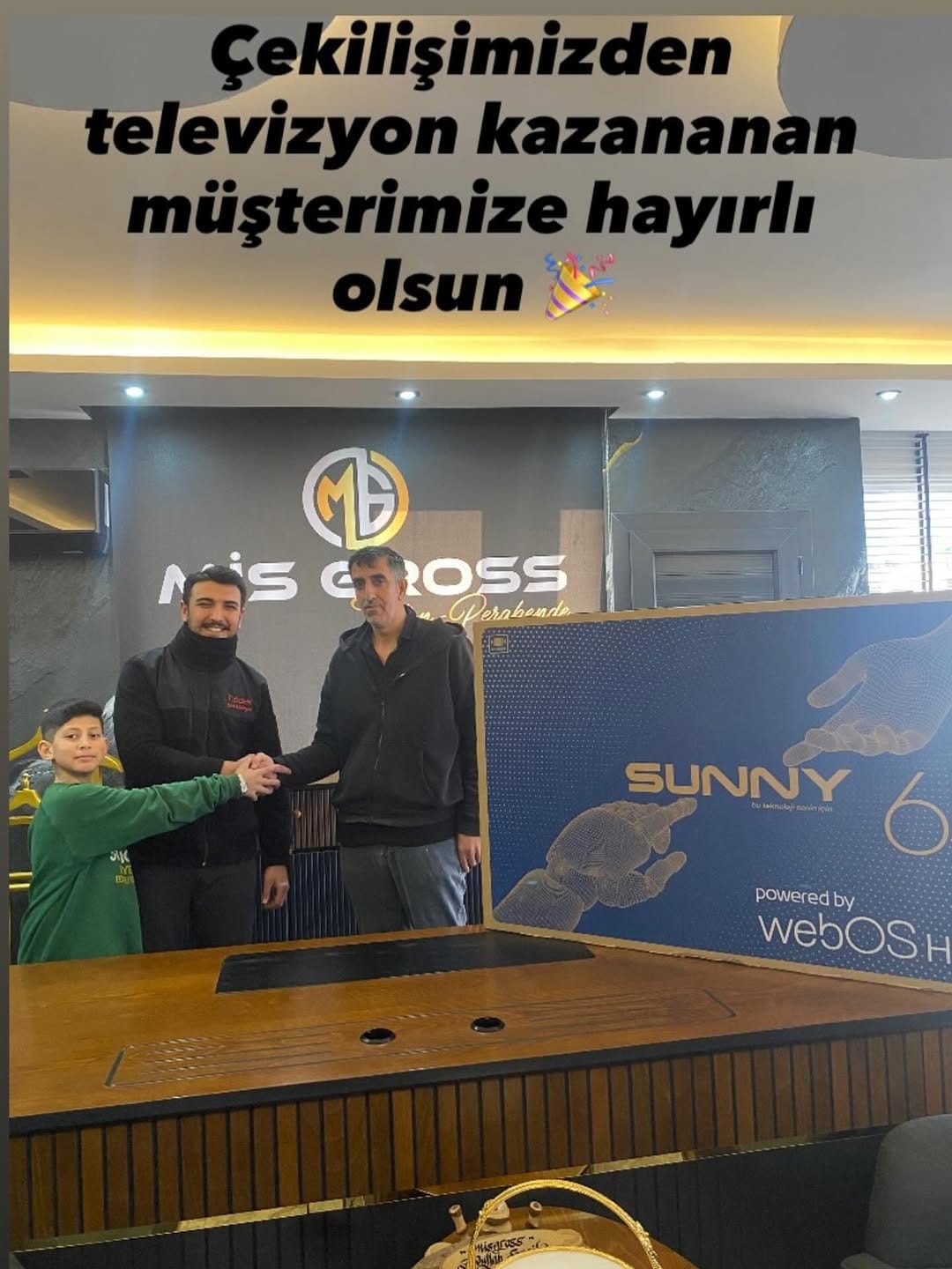 Post 3 by MİS GROSS on Instagram (image)
