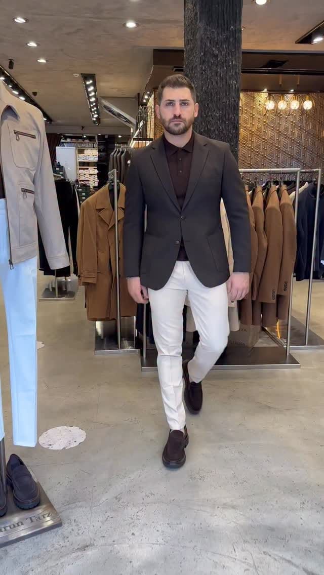 Post 1 by HarunTarz | Takım Elbise on Instagram (video)