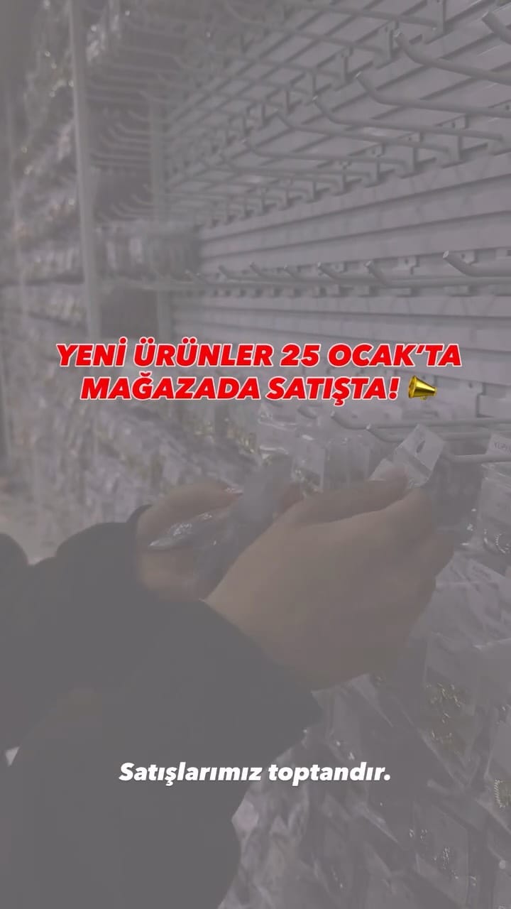 Post 1 by ZümraAksesuar on Instagram (video)