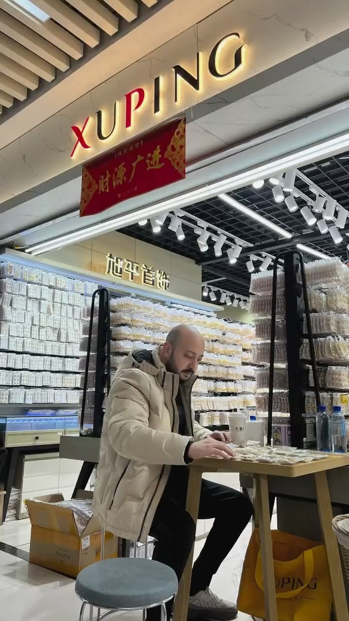 Post 8 by ZümraAksesuar on Instagram (video)