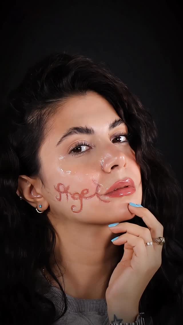 Post 4 by Parinazamin on Instagram (video)
