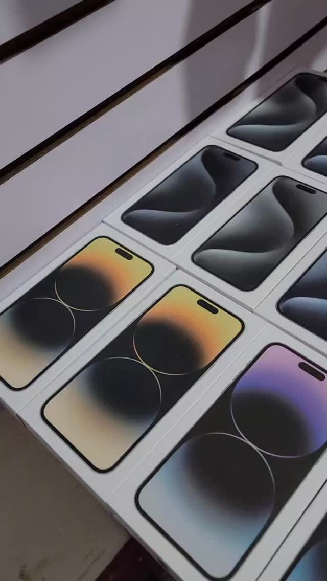 Post 10 by CHIQUICEL on Instagram (video)