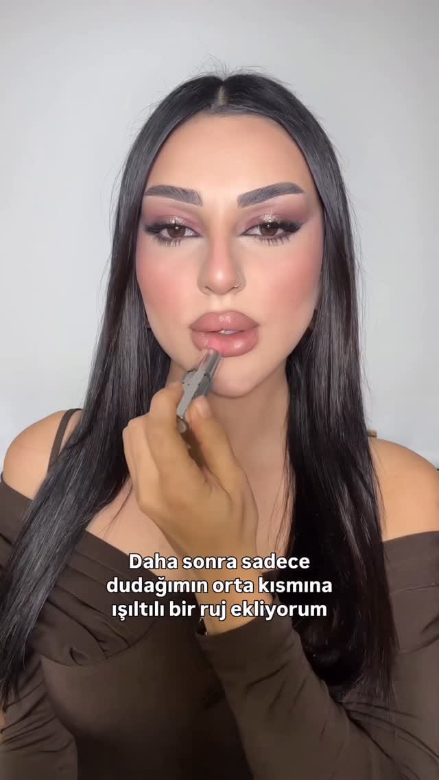 Post 1 by Şevval Tanrıkulu 💄 on Instagram (video)