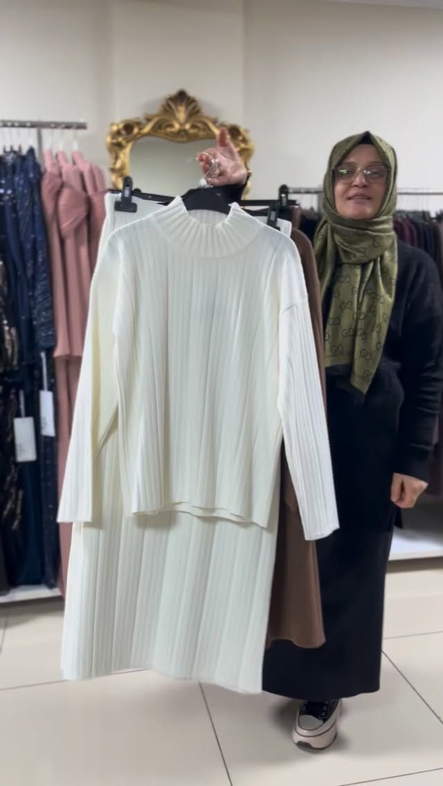 Post 3 by BUTİK ZORLU on Instagram (video)