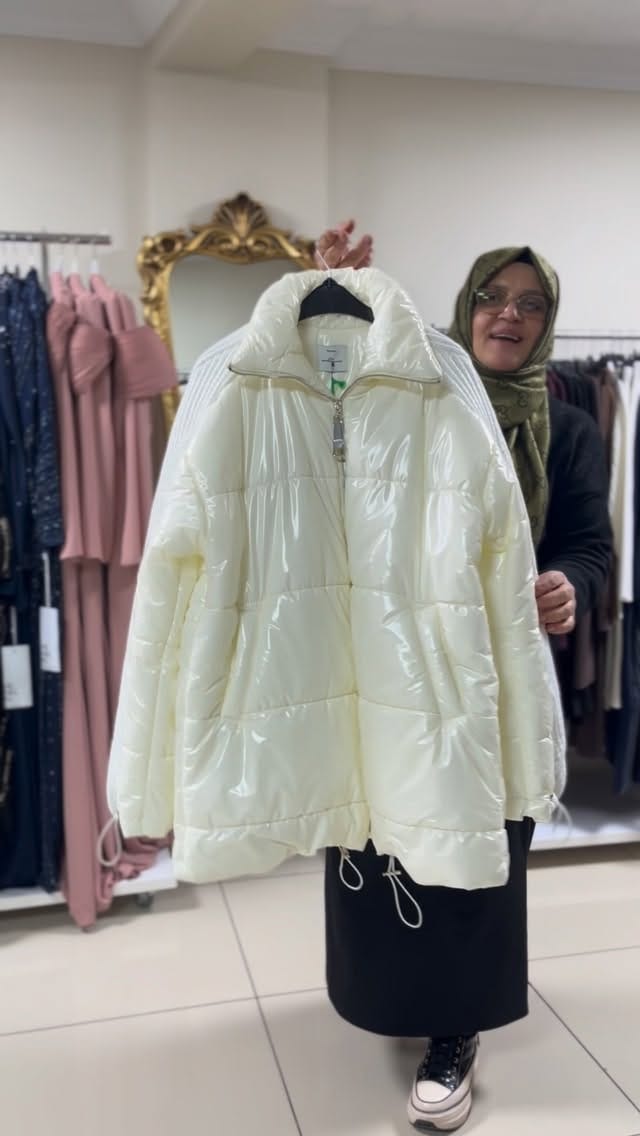 Post 5 by BUTİK ZORLU on Instagram (video)