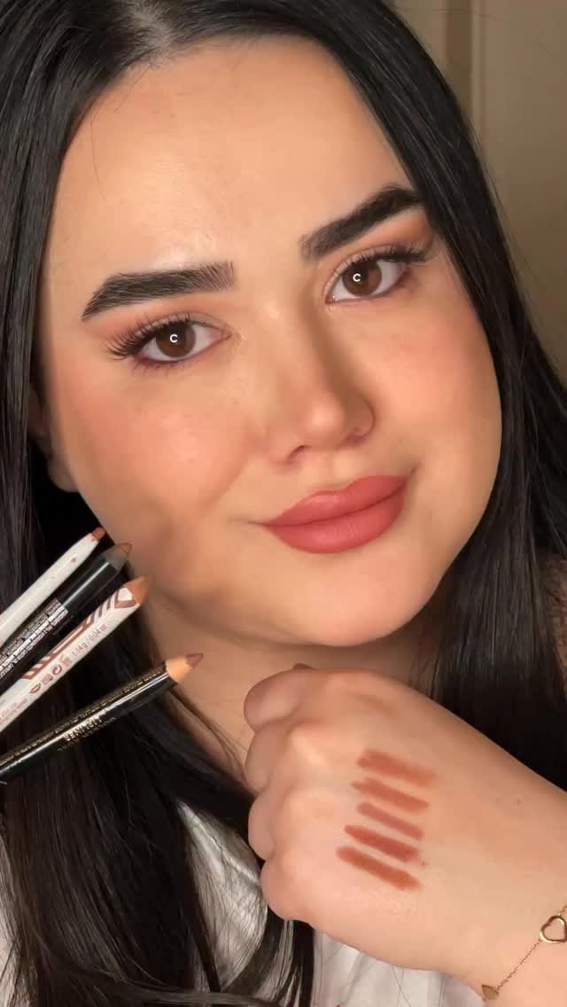Post 1 by آموزش میکاپ💄 | خودآرایی | ✨Beauty Influencer on Instagram (video)