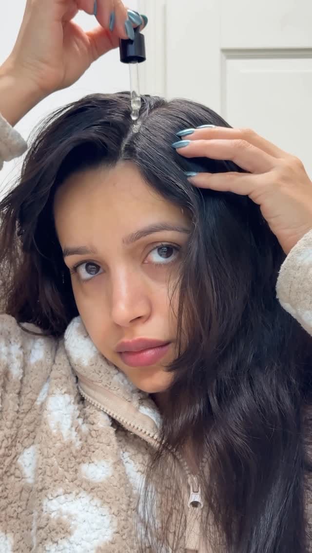 Post 4 by Simplyhiba on Instagram (video)