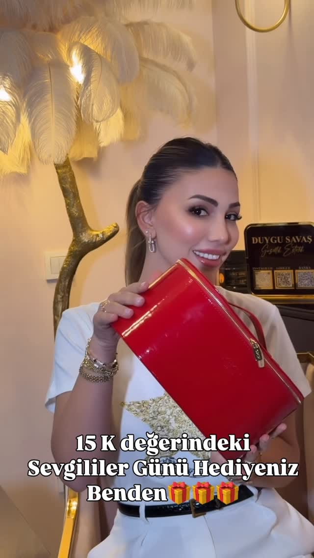 Post 1 by DUYGU SAVAŞ Hair&Makeup on Instagram (video)